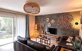 Home2Book Charming Casa Julianna
